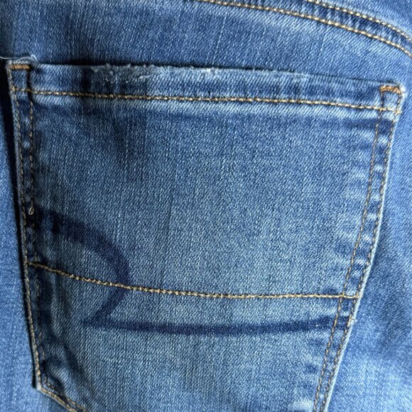 American Eagle High Rise Super Stretch X Jeans — Size 10 Short - Picture 5 of 9